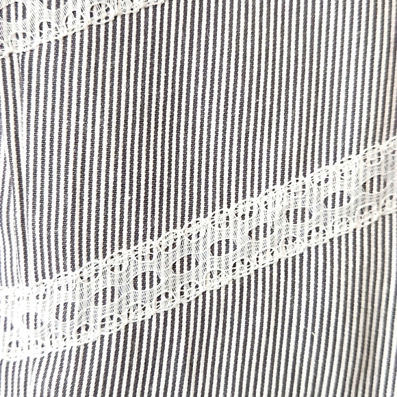 Seersucker & Eyelet Lace Summer Dress - Picture 3 of 6